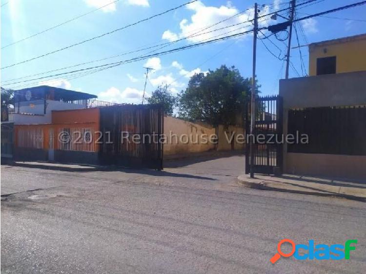 En Venta Casa en Centro, Barquisimeto RAH: 22-14927