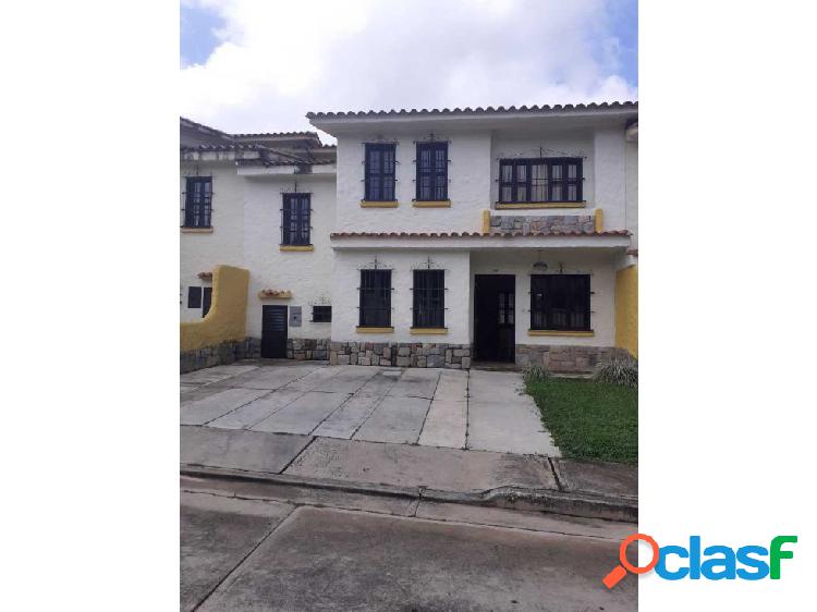 En venta Town House en el Rincón Naguanagua. Código