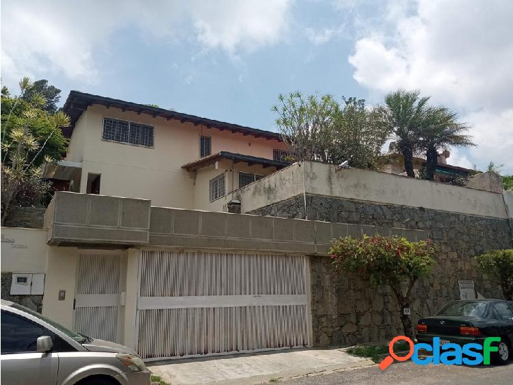 En venta hermosa casa en Calle cerrada en La Boyera, Caracas