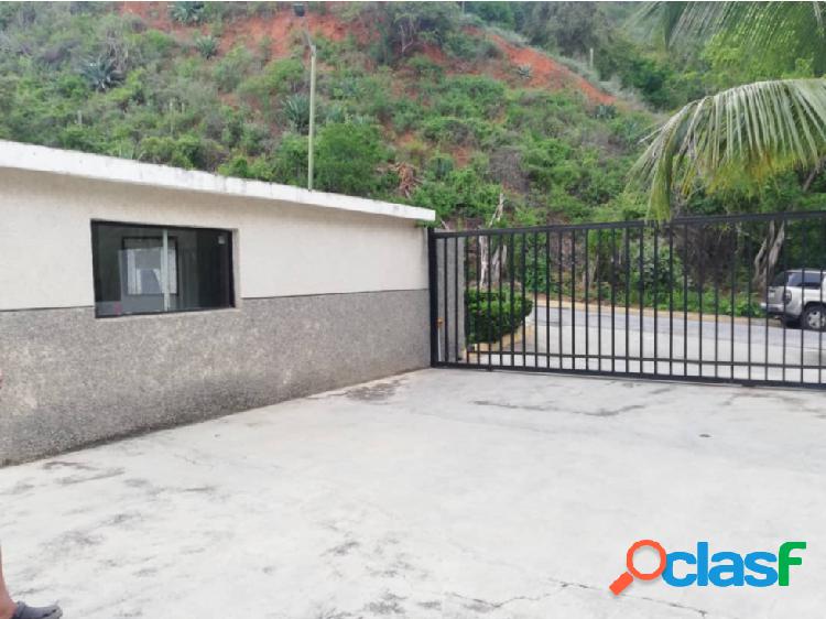 SE VENDE APARTAMENTO EN LA LLANADA - LA GUAIRA