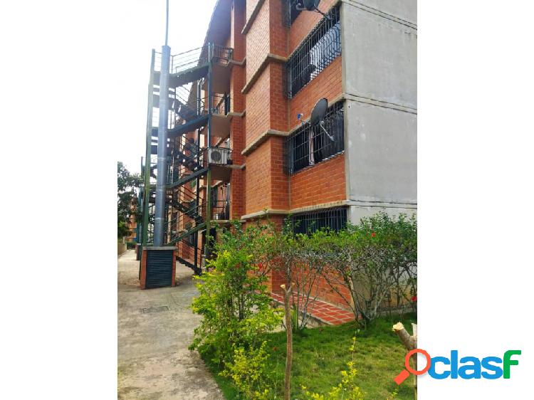 Se vende apartamento 114m2 3h/2b/1p Charallave 1887