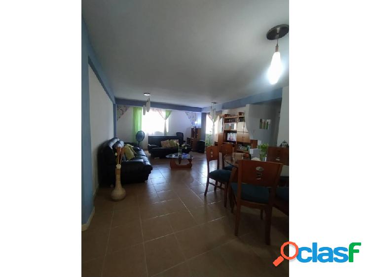 Se vende apartamento 86m2 2h/2b/1p Charallave 2415