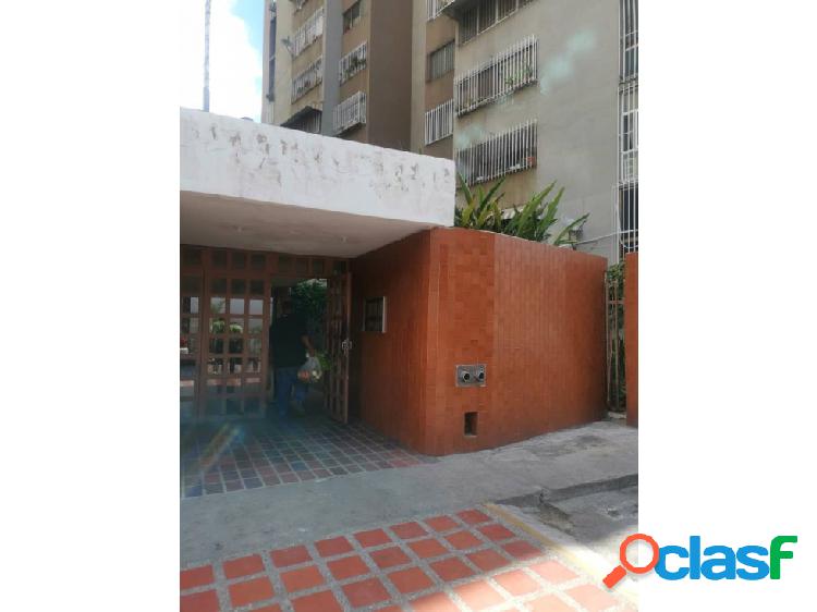 Se vende apto 90m2 3h/2b/1p San Martin 1685