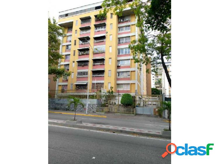 Vendo apartamento 120m2 4h/3b/1p La Urbina 2551