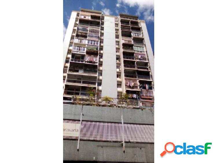 Vendo apto 72m2 2h/1b/0p La Candelaria 4452