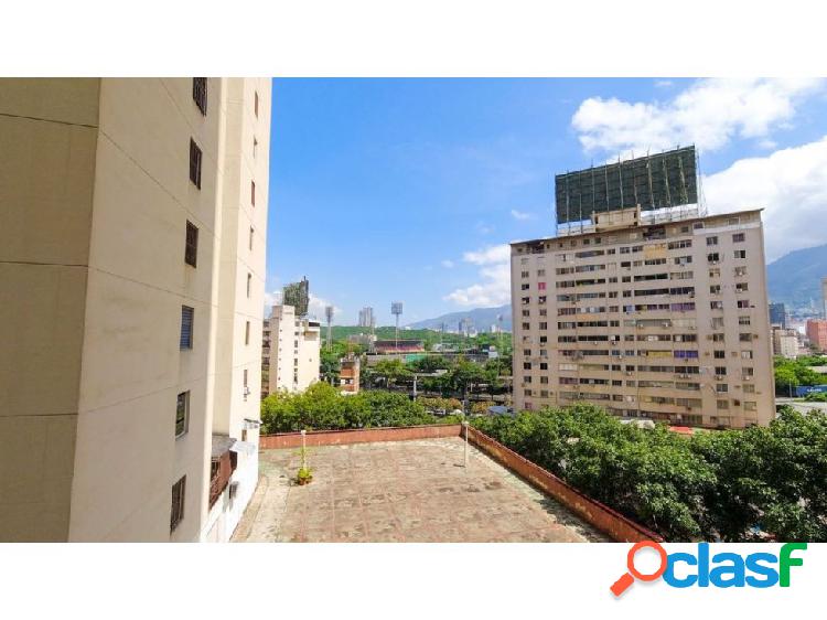 Vendo apto 90m2 3h/2b/2p Bello Monte 6715