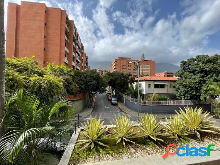 Se vende Apartamento en la Urbanización Campo Alegre 202M2