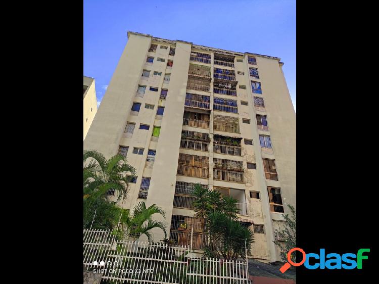 Vendo apartamento 130m2 4h/3b/1p Colinas de Santa Monica