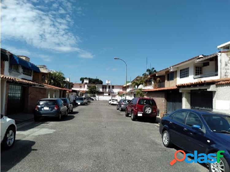 EXCLUSIVO ANEXO AMUEBLADO, LOS CHORROS, CALLE PRIVADA.