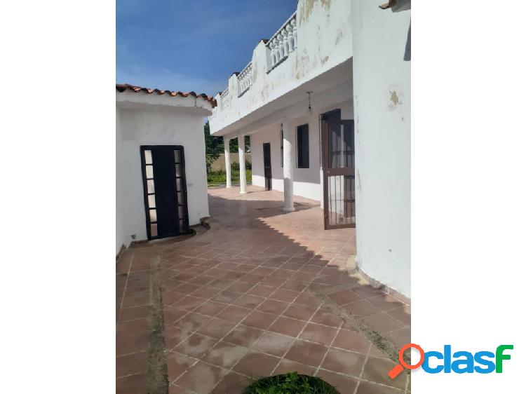 En venta casa ubicada en Colinas de Guataparo Código