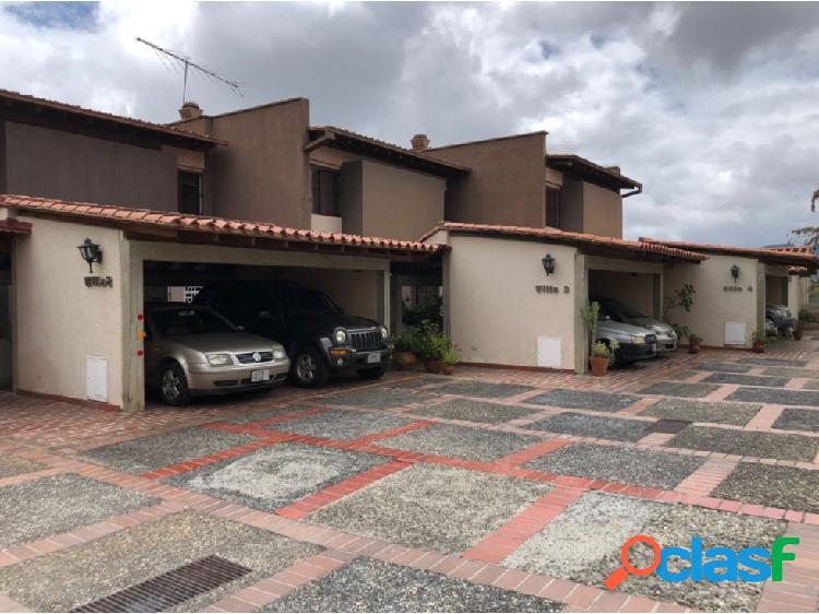 Se Vende Townhouse 285m2 5h/4b/3pe Las Esmeraldas