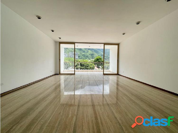 Se alquila apartamento. 227m/3H+s/4b La castellana