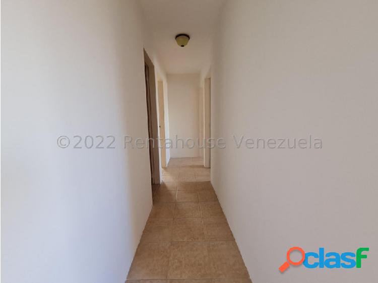 Apartamento en Venta centro Barquisimeto 22-17186 jrh