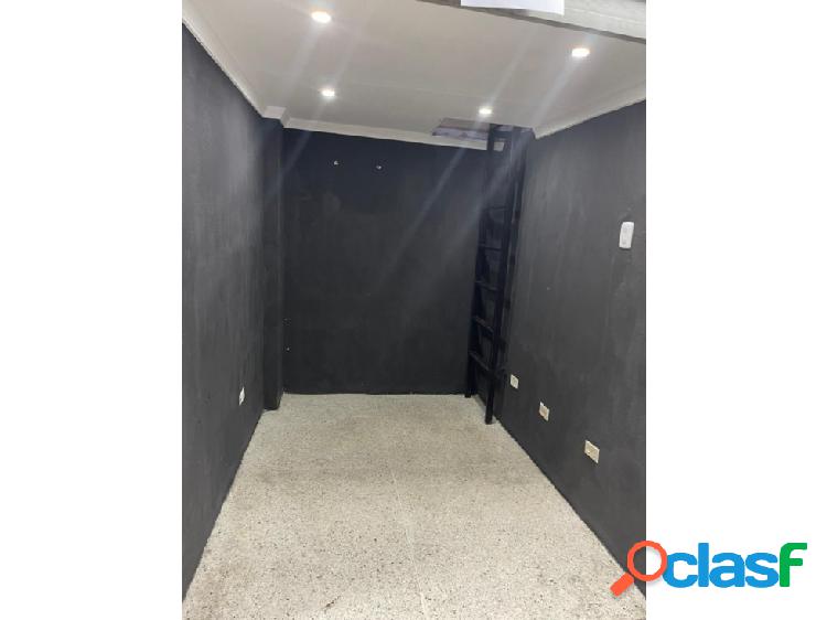 SE VENDE LOCAL COMERCIAL CC. FREE MARKET