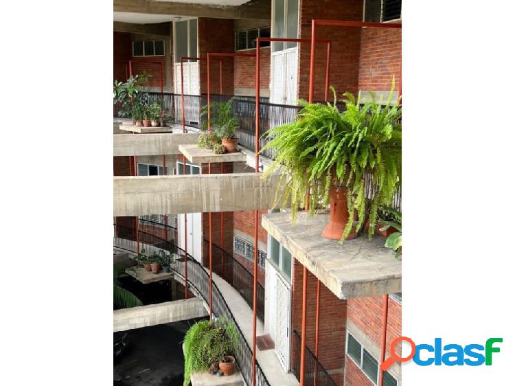 Se vende apto 145m2 3h/2.5b/3p Colinas de Bello Monte 9298