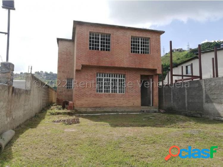 Townhouse en venta en El Hatillo 23-2983 Adri 04143391178