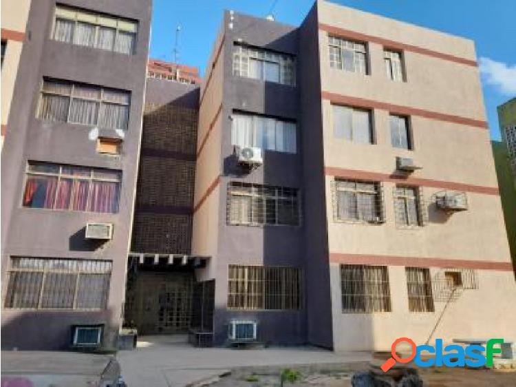 APARTAMENTO EN VENTA, CONJUNTO RESIDENCIAL LA PUERTA. COD.