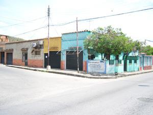 Casa con locales comerciales en Carúpano