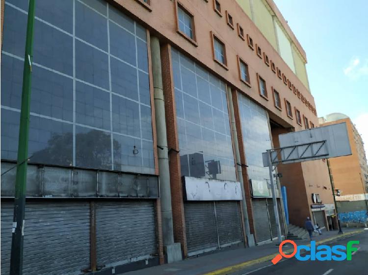 En venta Local en Las Acacias