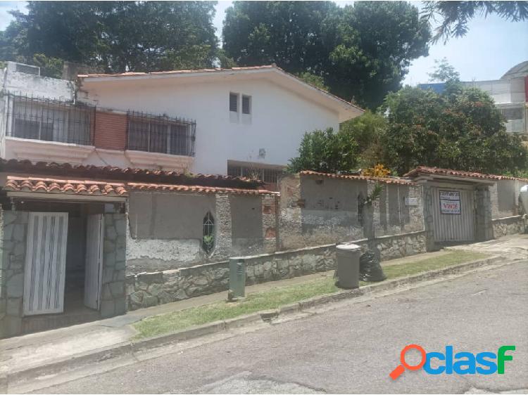 Casa en venta de dos pisos para remodelar en Macaracuay