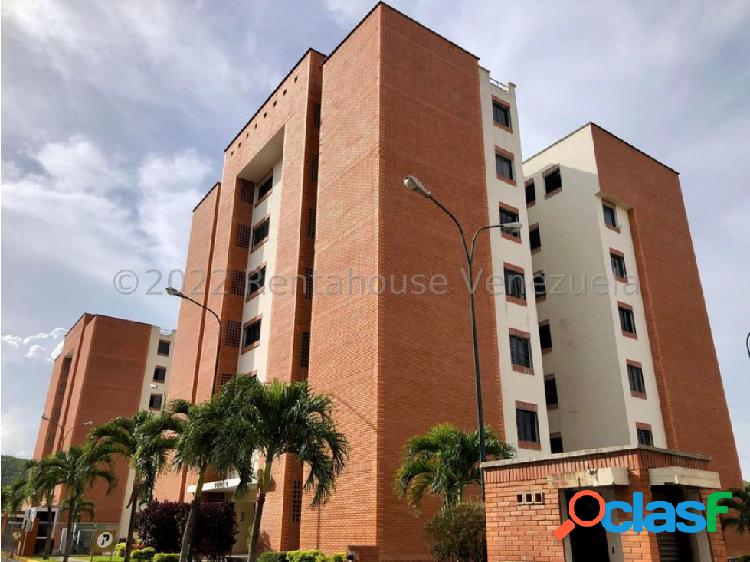 Apartamento en alquiler en el este de Barquisimeto. 23-274
