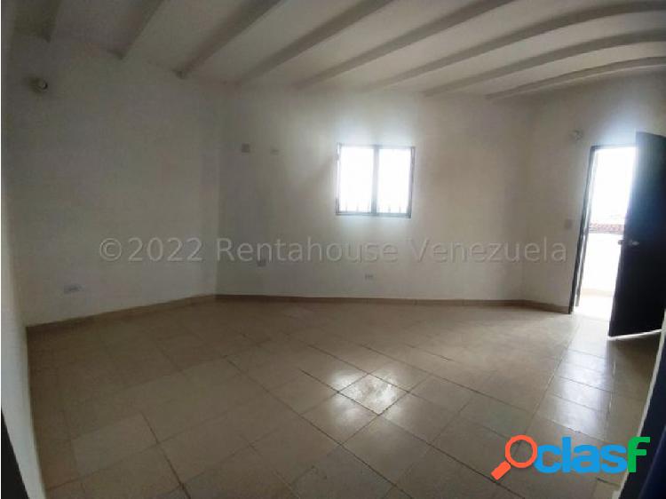 APARTAMENTO EN ALQUILER CABUDARE CENTRO #23-3697 ZEGM