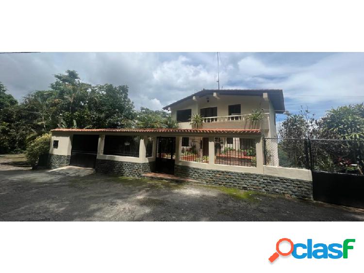 CASA EN VENTA EN SAN JOSé DE LOS ALTOS 400m2 4h+s/3b+s/4p