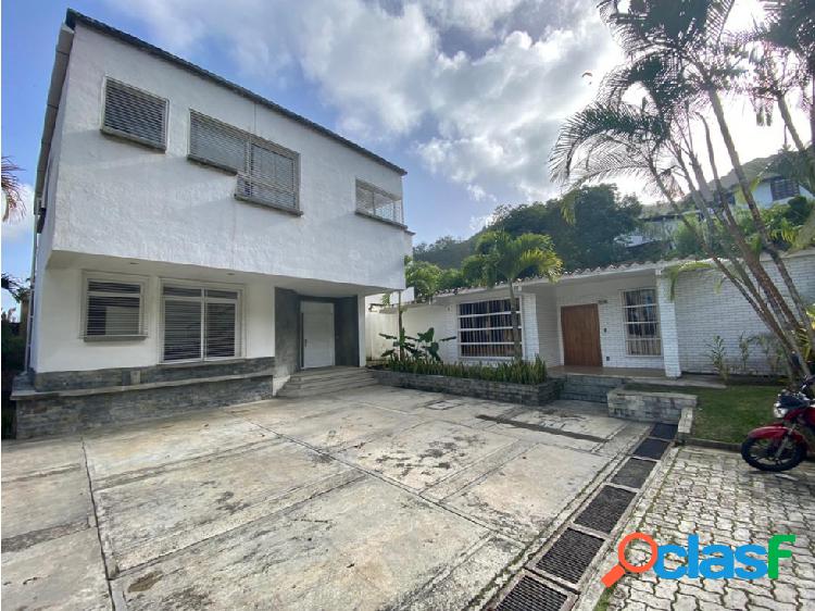 Se vende casa 950m² -3h+s/5b+s/4p en Oripoto