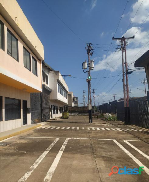 Alquiler de Galpón en Zona Industrial Los Pinos, Puerto