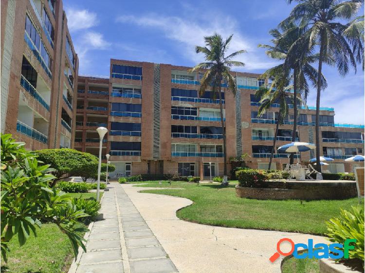 Apartamento en Res. Caribe Tucacas, Falcón FOA-2414