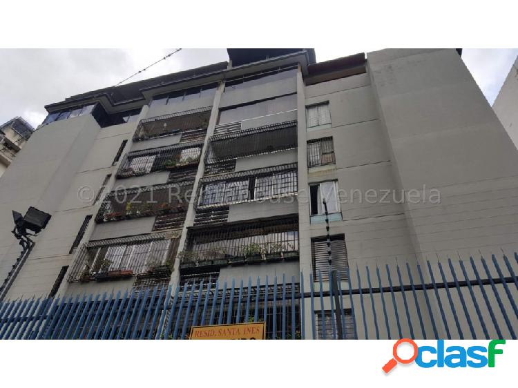 Apto en venta en Santa Ines 23-4469 Odette F. 0414-2417498