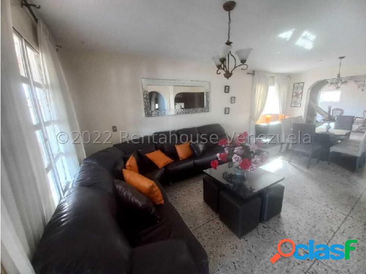 Casa en Venta en Colinas de Santa Rosa en Barquisimeto YB