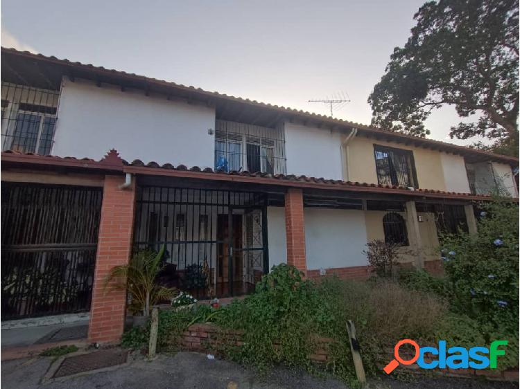 Casa en venta tipo Tonwhouse de dos pisos Urb Los Nuevos