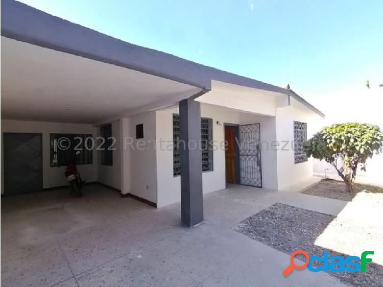 CASA EN ALQUILER ZONA ESTE #23-6730 ZEGM 0414-7907176