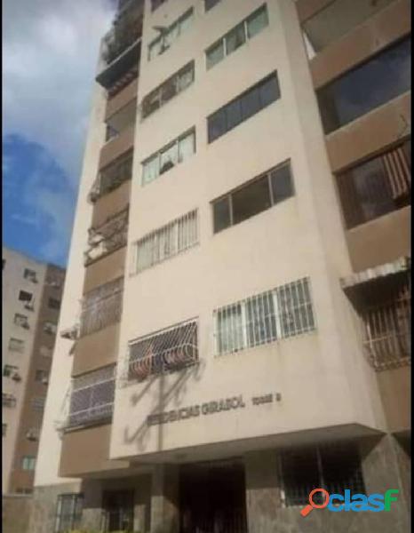 Se vende Apartamento de OPORTUNIDAD Res Girasoles. Urb Agua