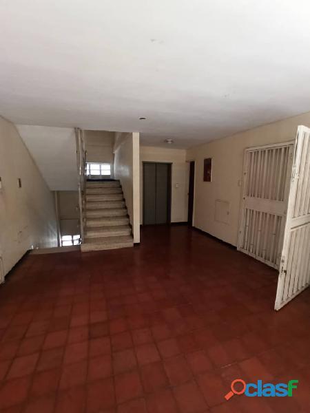 Se vende acogedor apartamento ubicado en Cabudare Centro