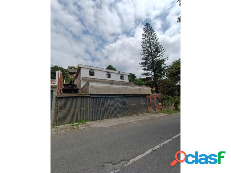 Casa en venta con anexo en Prados del Este Av Paseo Caracas