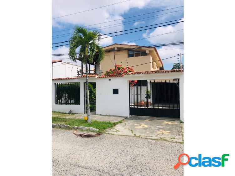 VENTA Y/0 ALQUILER CASA URBANIZACION DEL ESTE