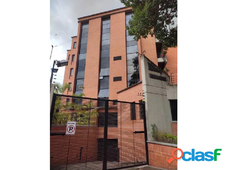 Apartamento Sebucan 275 m2 4 hab+serv/5 b+serv/4 puestos