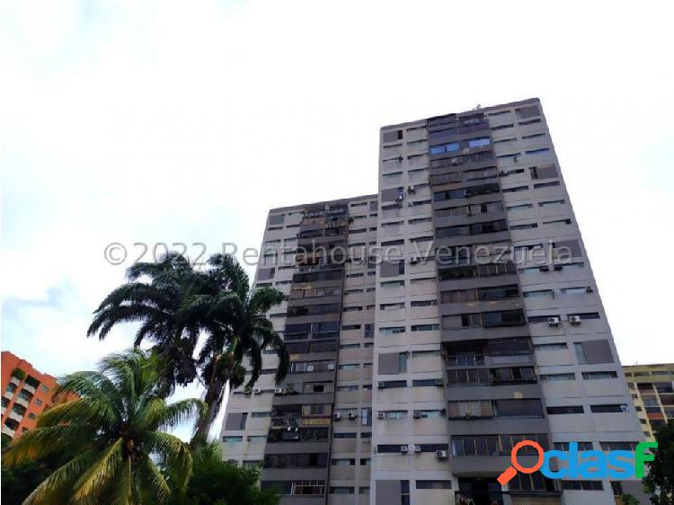 Apartamento en Alquiler en Los Pinos Bqto 23-8730 IB