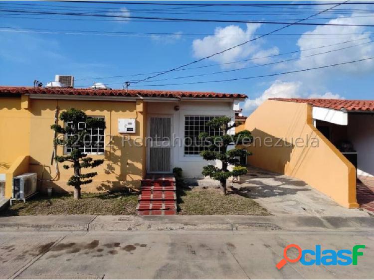 Casa en Venta en Villa Roca Cabudare 23-8910 YB