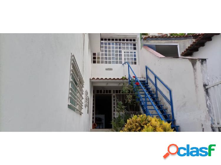 Se vende casa 320m2 5h/4b/3p Lomas de la Trinidad 5724