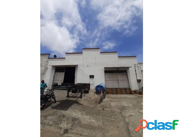 Se alquila galpón Industrial 1420m2 Montesano 4324