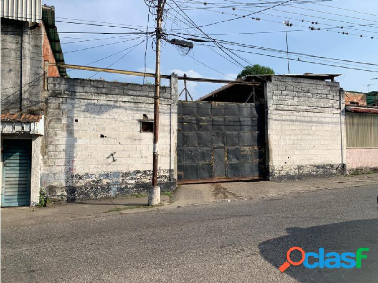 Venta De Terreno y Galpón Comercial