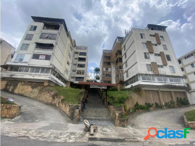 Apto en venta en Cumbres de Curumo 23-5643 Adri 04143391178