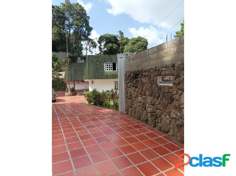 Casa en venta de dos pisos estilo Aleman en Topo Sanin San