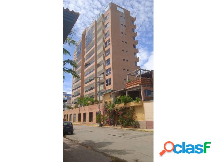 APARTAMENTO EN TUCACAS, RES VARADERO SUITES FOA-2460