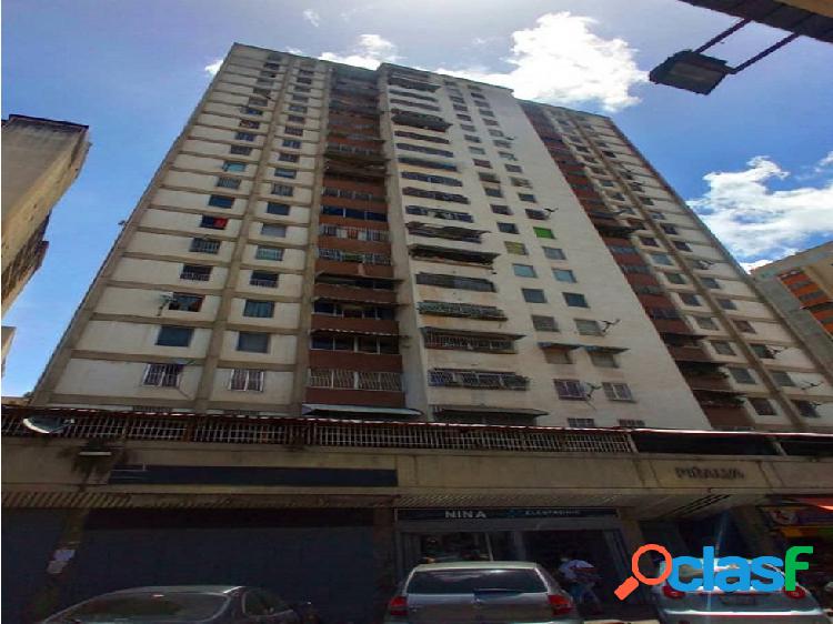Venta de Apartamento en La Candelaria 77m2/2H+1HS/1B+1BS