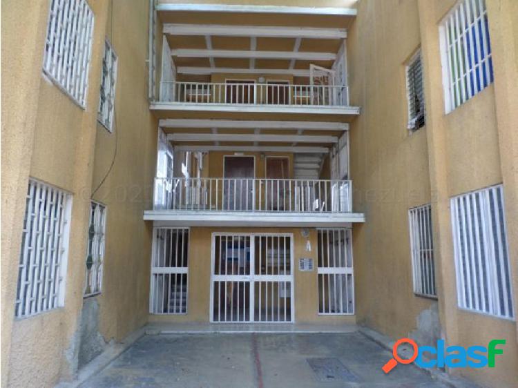 Apartamento en venta Urb. La Mora Cabudare 23-4059 RM
