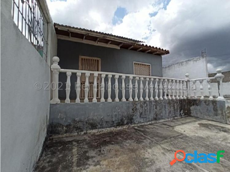 casa en venta urb Yucatán Barquisimeto 22-21676 04145265136